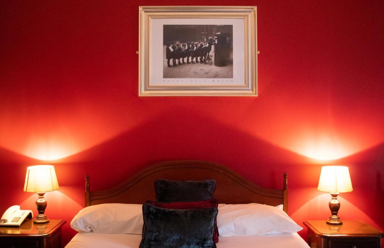 Bridge Hotel Арклоу Екстер'єр фото