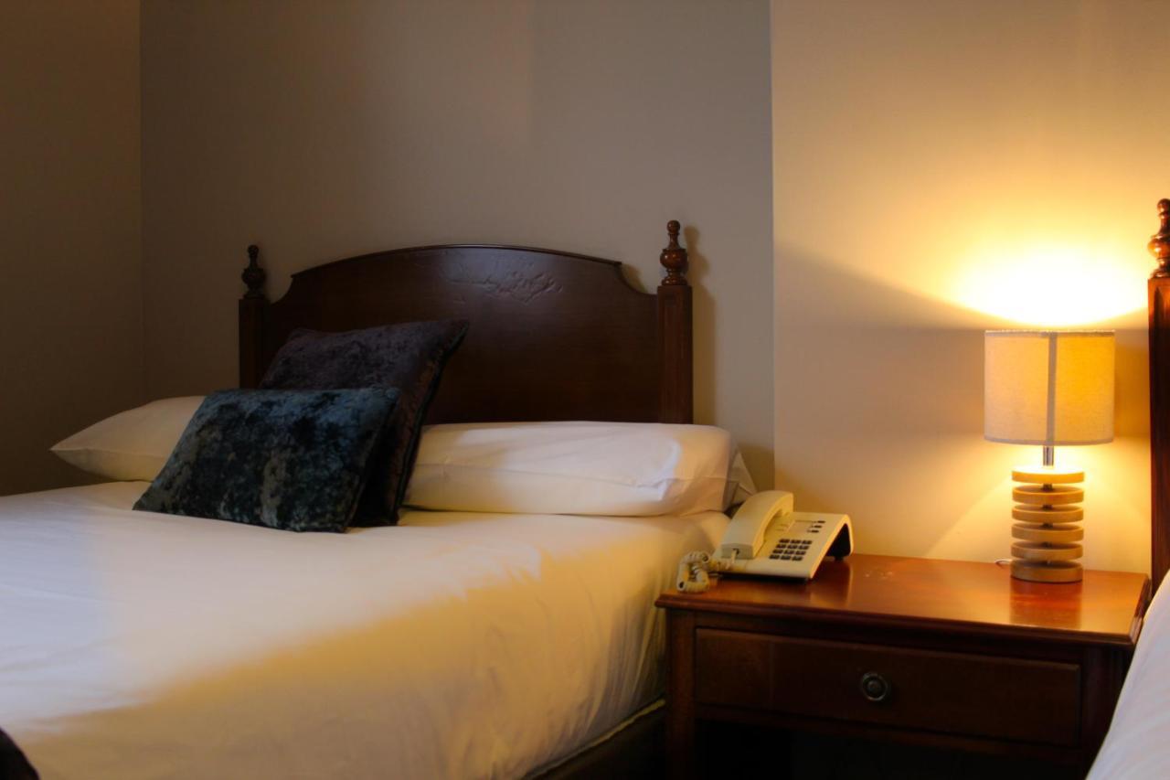 Bridge Hotel Арклоу Екстер'єр фото